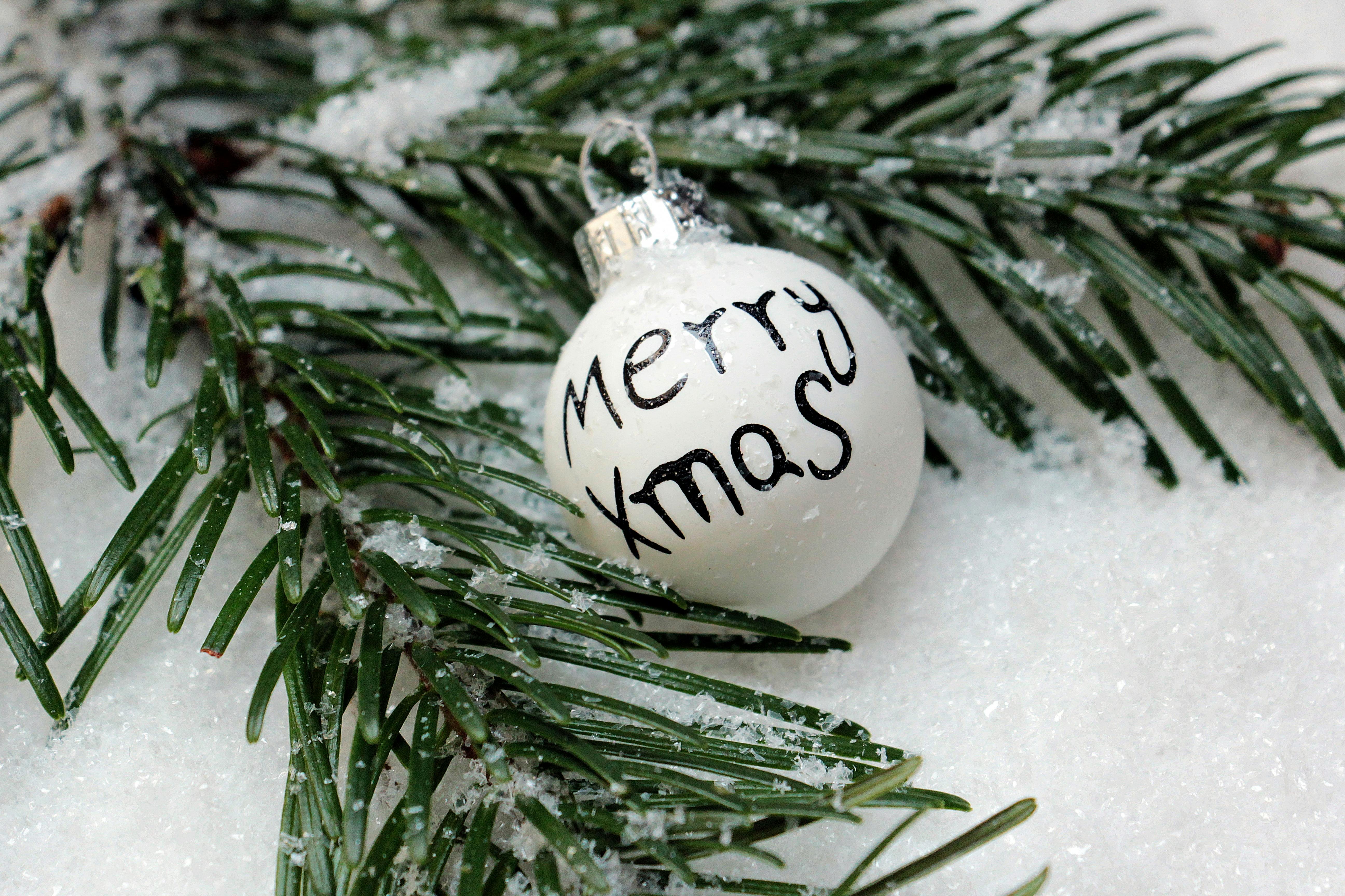 Christmas-decoratrions.jpg Christmas party - ornament making activity