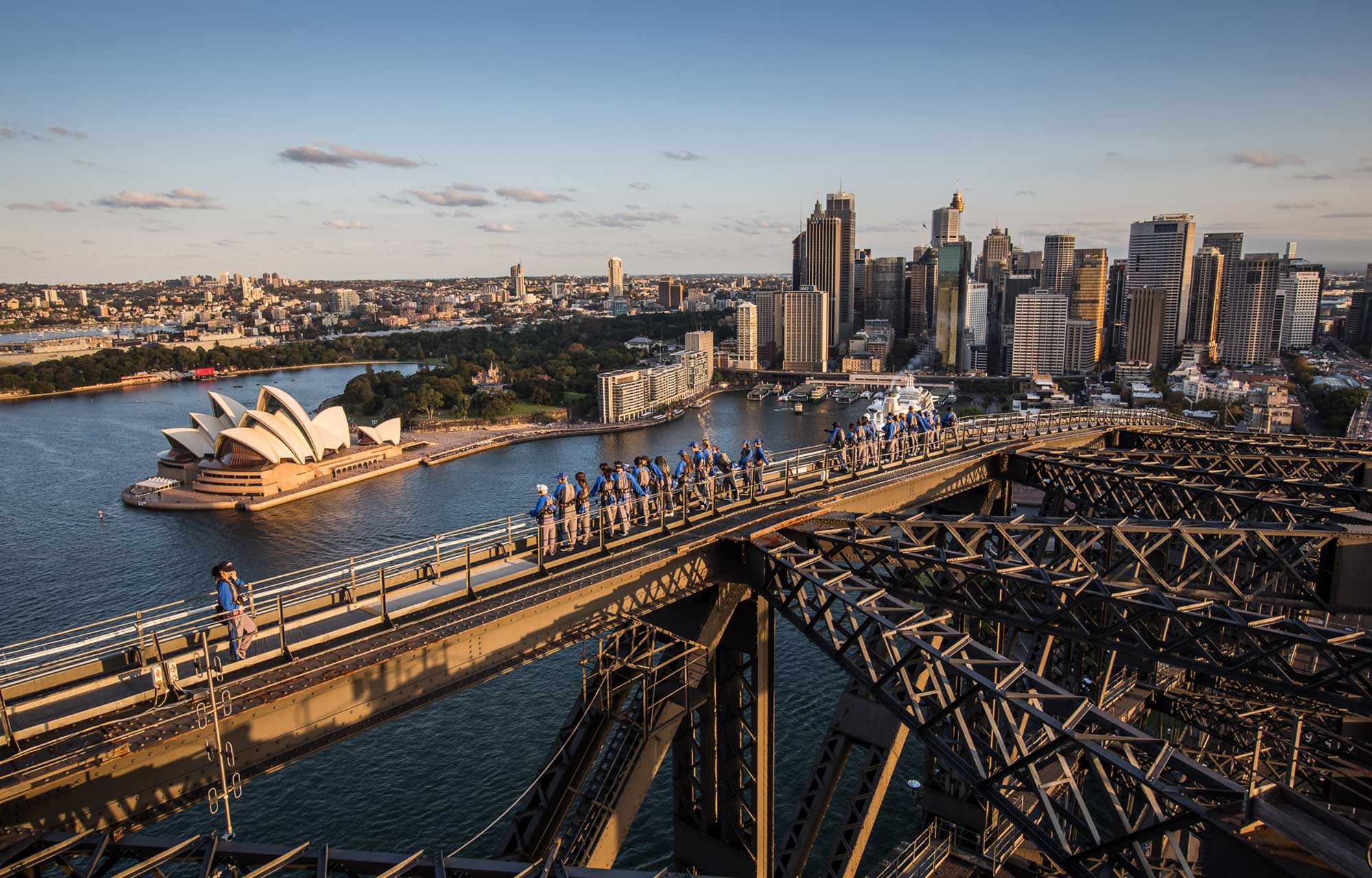 tour of sydney harbour